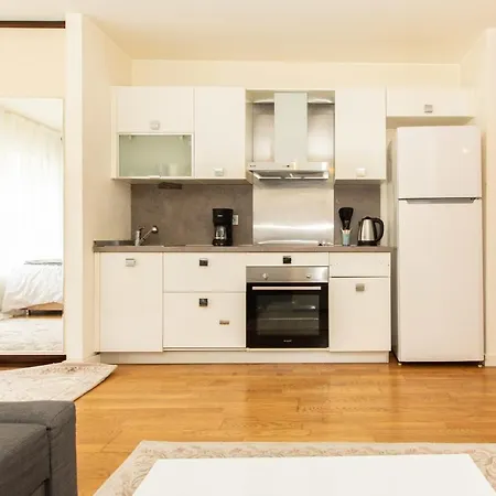 Cozy And Central Studio Apartment With Shared Pool In Sisli Apartment Istanbul