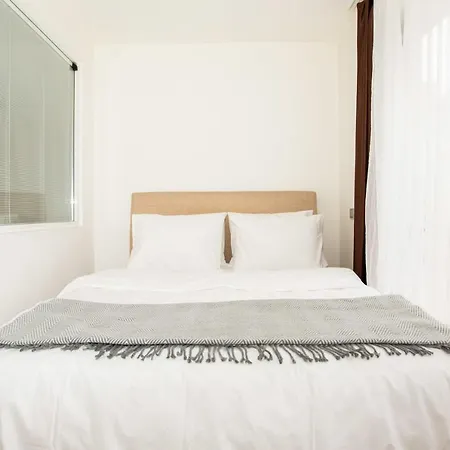 Apartment Cozy And Central Studio Apartment With Shared Pool In Sisli